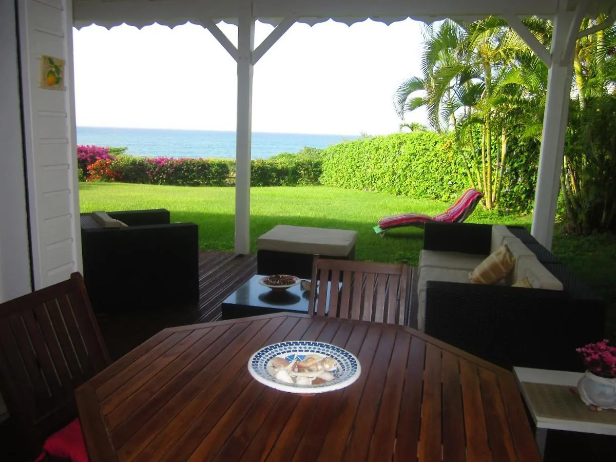 Maison Bord De Mer, Belle Vue, Calme Et Confort Sainte-Anne